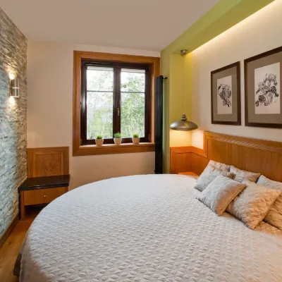 Parkside Apartments Old Town โรงแรมใกล้พิพิธภัณฑ์เภสัชศาสตร์