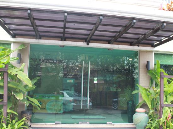 14 เพลส