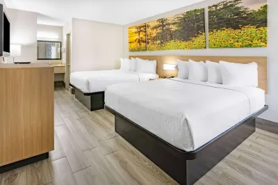 Days Inn by Wyndham Leeds Hotels in Moody
