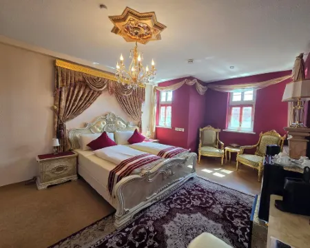 Hotel & Café Schachtenburg Hotels in Schlitz