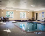 Comfort Suites Columbia at Harbison - Pools