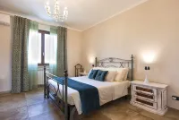 Villa Malvasio Pool and Jacuzzi Room Sassari Hotels in Li Punti