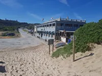 Pili Pili Beach Cabanas Hotels in Knysna