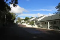 Ash Grove Boutique Motel Hotels in Haruru