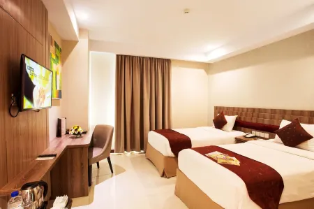 Tara Hotel Yogyakarta Отели в г. Tegalrejo