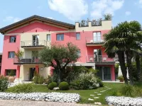Hotel La Grotta Hotel in zona Corte Bugna detta Belvedere