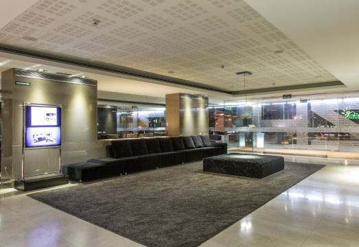 1. 호텔 제니트 팜..