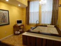 Davie School Inn Hotels in Anna