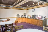 Travelodge by Wyndham Deltona Hotels in Deltona