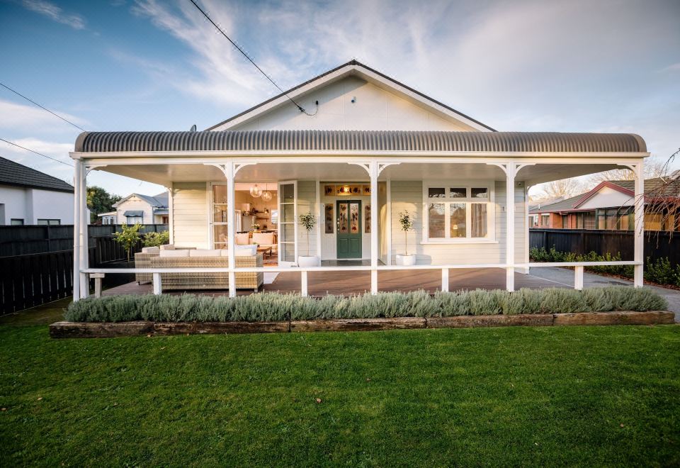 Victorian House HotelOver view