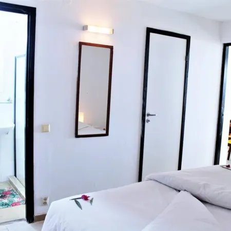 Bungalow Beach Hotel