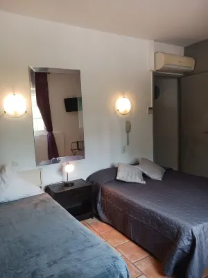 HOTEL DU LAC Các khách sạn ở Chateau-Arnoux-Saint-Auban