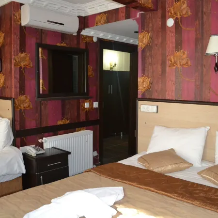 Ares Hotel
