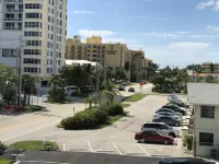 Ocean Villas of Deerfield - parking