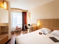 Ibis Antwerpen Centrum Hotels near The Rubens House