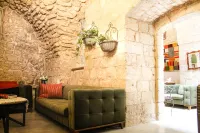 Al-Hakim Boutique Hotel Old Town Nazareth Hotels in Ka'abiyye-Tabbash-Hajajre
