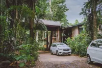 La Aldea de La Selva Lodge
