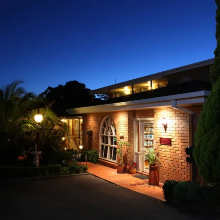 Summerhill Motor Inn