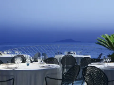 Alimuri Bay Resort Hoteles en Meta