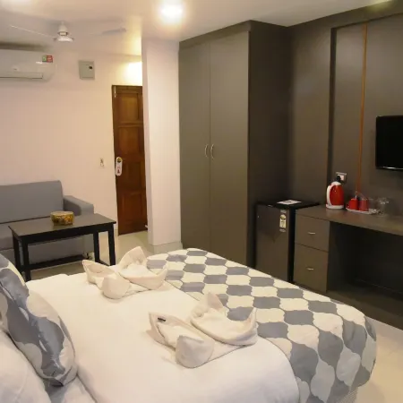 Ticlo Resorts
