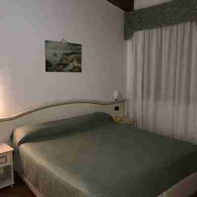 Motel 24H Rooms