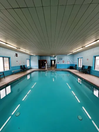 Magnuson Hotel Country Inn Отели в г. Негауни