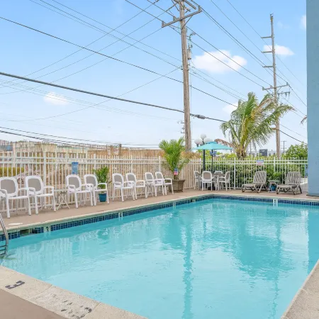 Coastal Palms Inn and Suites