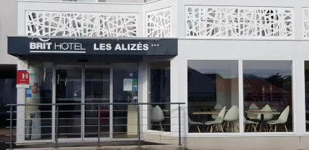 Brit Hotel les Alizes Отели в г. Ле Мутье-ан-Рес