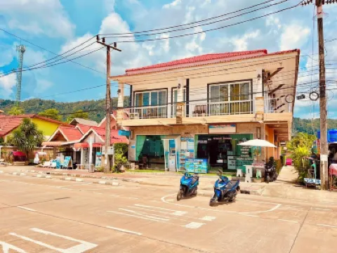 Lanta Grand House Hotels near Ko Lanta