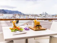 Simon's Town Quayside Hotel Hotels near Long Beach