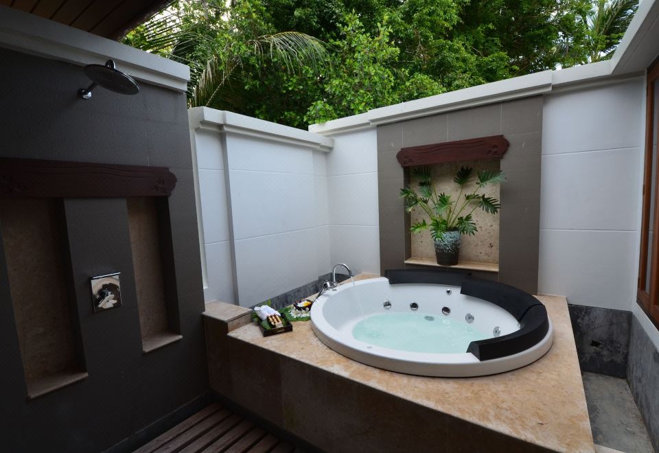 마에하드 베이 리조트 수영장