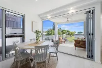 Oceanviews on Pearl