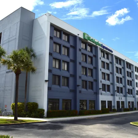 Holiday Inn Express & Suites MIAMI - HIALEAH by IHG