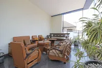 RedDoorz Near Uns Solo Hotels in Karanganyar