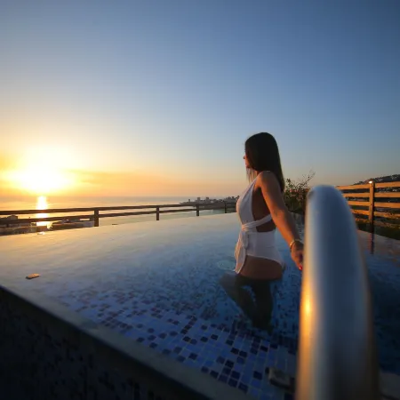 Sunrise Hotel