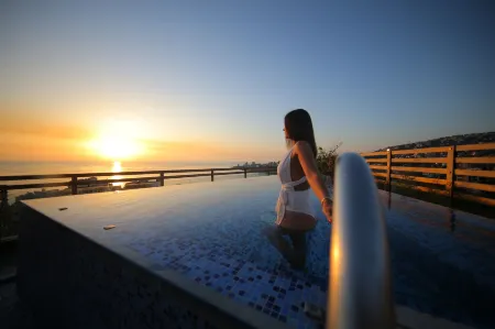 Sunrise Hotel Отели рядом с достопримечательностью «Lavender Ville Wedding Venue»