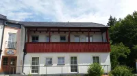 Hotel am Untreusee Hotels near Fernwehpark Signs of Fame