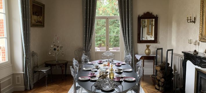 L'Oustal Отели в г. Бурж