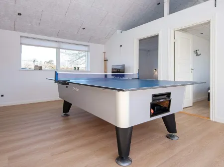 Tranquil Retreat Near Beach - By Traum Ferienwohnungen Отели в г. Borkop