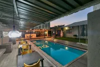 Phudzi Hotel - Pools