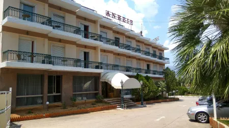 Hotel Anesi Отели в г. Северна Атина