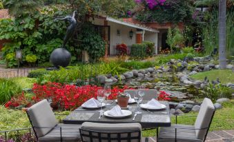 Hosteria Las Quintas Hotel Restaurante Bar