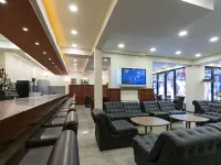 Hotel Sterling Garni Hotels near فوشتوفاز