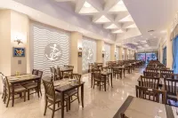 安科拉海灘酒店 - 早餐
