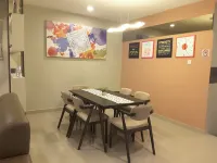 Laman Kurnia Holiday House Hotels in Sering