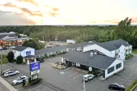 Shores Inn & Hotel Hotels near Festival Arena