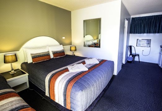 3. 마리너 모텔..