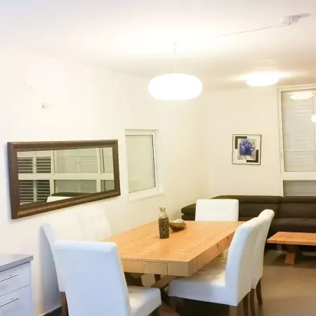 Luxury Apt Heart  Bat-Yam 3 m Walk Beach