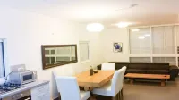Luxury Apt Heart  Bat-Yam 3 m Walk Beach