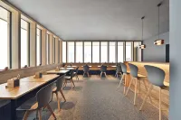 Warth52-W52 Apartments